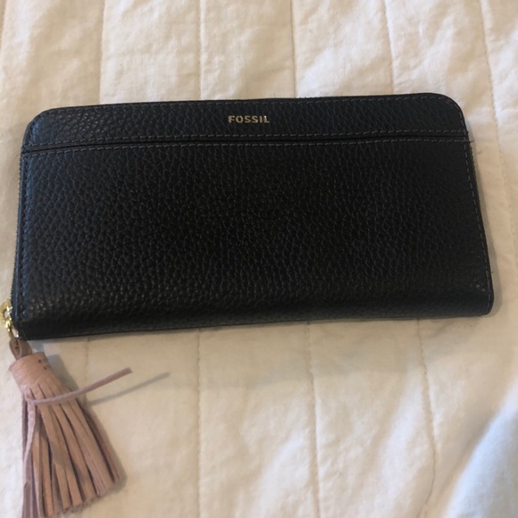 Fossil Handbags - Fossil Black Leather Clutch Wallet Tara New